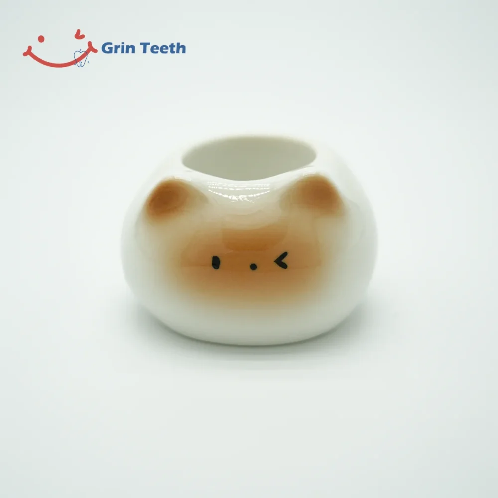 Ceramic cute single-slot toothbrush holder with cat face design