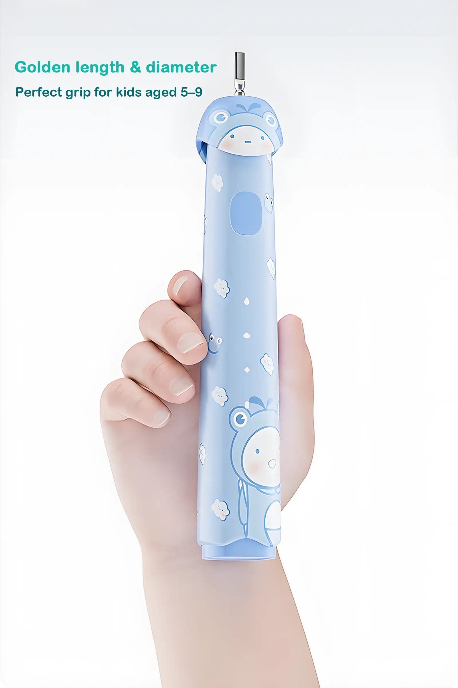Grin Teeth ET 4 kids toothbrush with golden-length handle, shown in a child’s hand for a secure, comfortable grip for ages 5–9